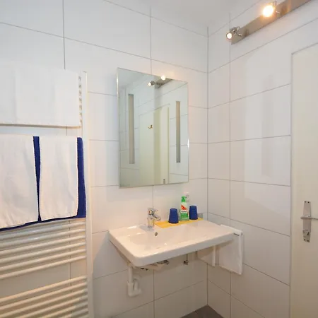 Apartment Areit One Family And Friends *