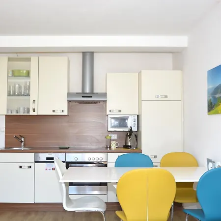Apartment Areit One Family And Friends *