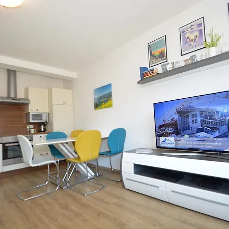 Apartment Areit One Family And Friends *